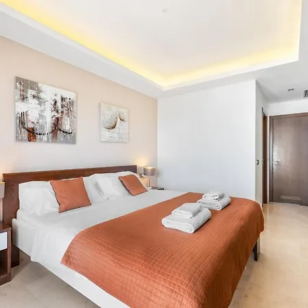 Horizon Frontline 2br With Terrace & Garage Apartment Estepona